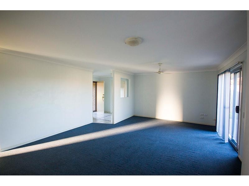 7 Henderson Rise, Pacific Pines QLD 4211