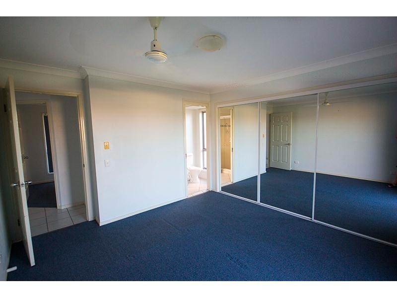 7 Henderson Rise, Pacific Pines QLD 4211