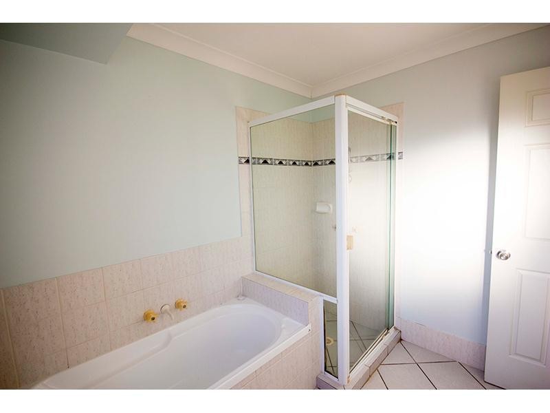 7 Henderson Rise, Pacific Pines QLD 4211