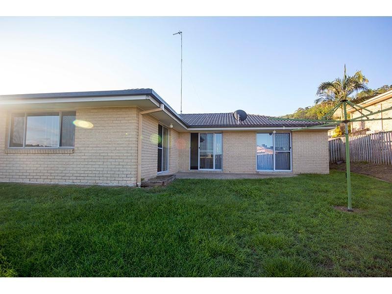 7 Henderson Rise, Pacific Pines QLD 4211