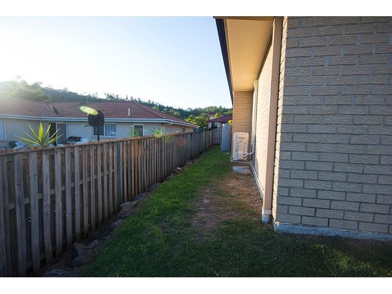 7 Henderson Rise, Pacific Pines QLD 4211