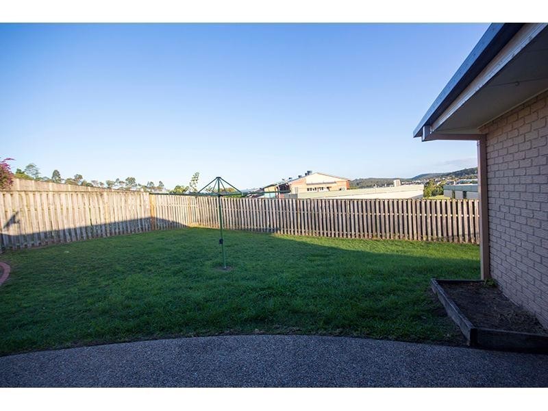 7 Henderson Rise, Pacific Pines QLD 4211