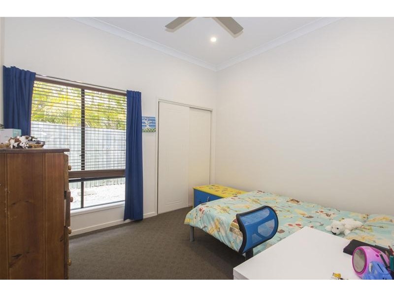 17 Wunburra Circle, Pacific Pines QLD 4211