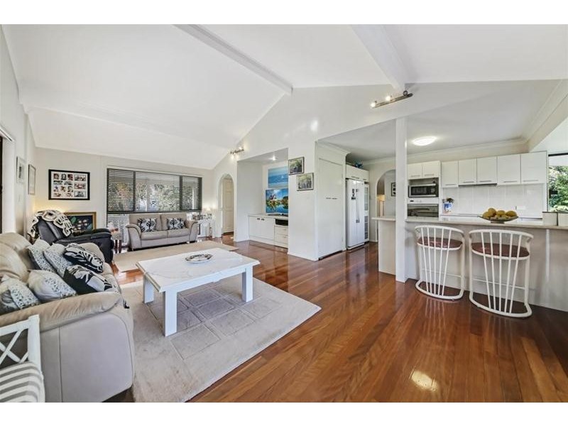 41 Uplands Drive, Parkwood QLD 4214