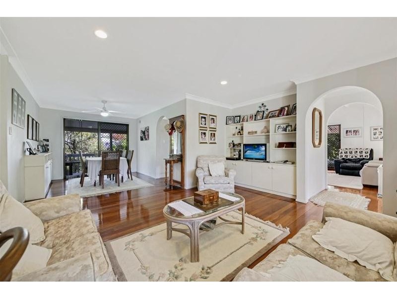 41 Uplands Drive, Parkwood QLD 4214