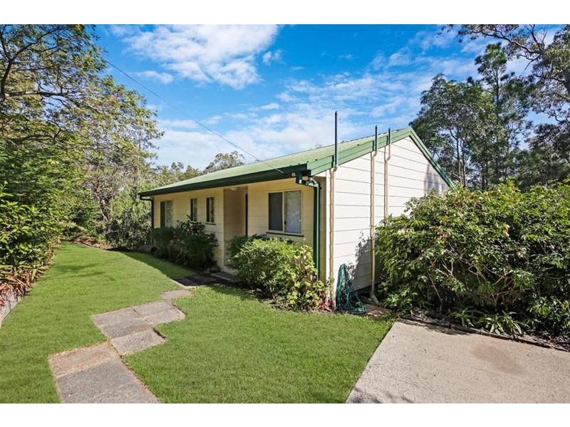 41 Uplands Drive, Parkwood QLD 4214