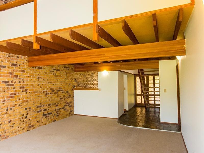 2/30 Warrener Street, Nerang QLD 4211