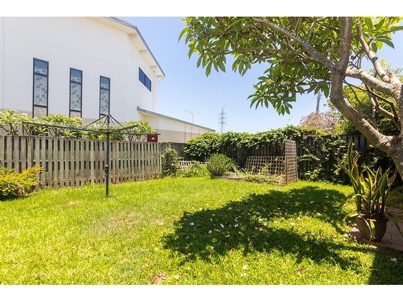 2/30 Warrener Street, Nerang QLD 4211