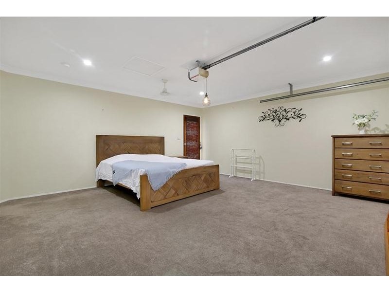 77 Riverpark Drive, Nerang QLD 4211