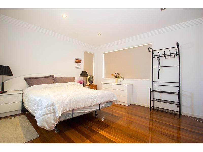 316 Bayview Street, Hollywell QLD 4216