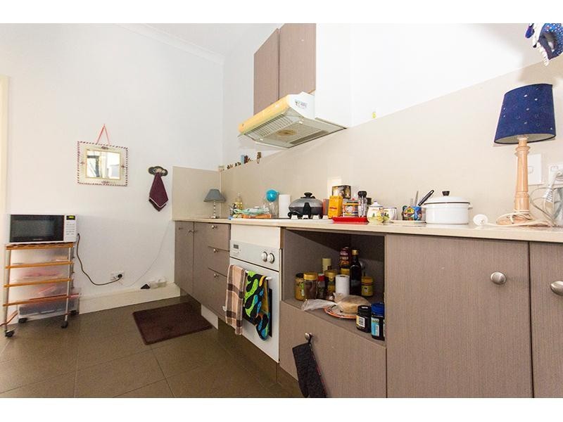 316 Bayview Street, Hollywell QLD 4216