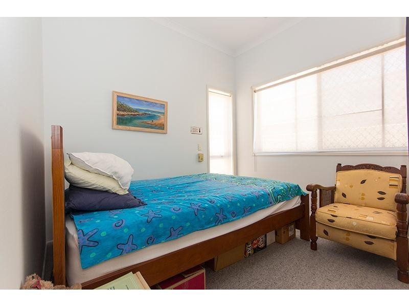 316 Bayview Street, Hollywell QLD 4216