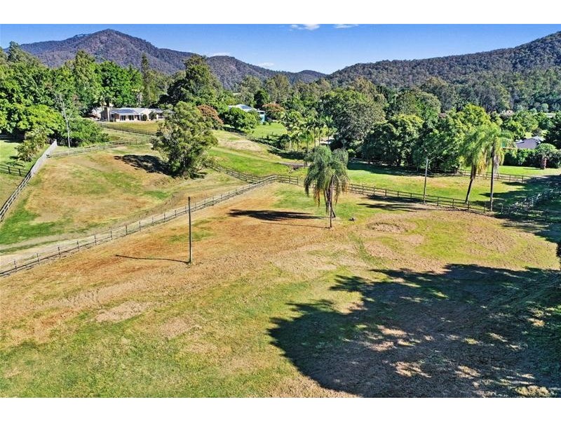 946 Beaudesert-Nerang Road, Mount Nathan QLD 4211