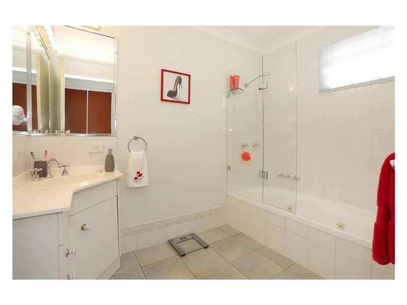 1 Willawong Crescent, Nerang QLD 4211