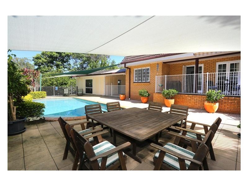 1 Willawong Crescent, Nerang QLD 4211