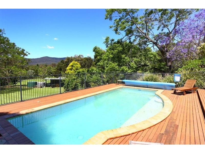 2 Coral Court, Canungra QLD 4275