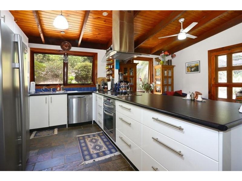 2 Coral Court, Canungra QLD 4275