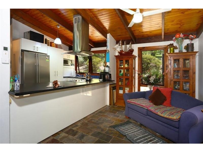 2 Coral Court, Canungra QLD 4275