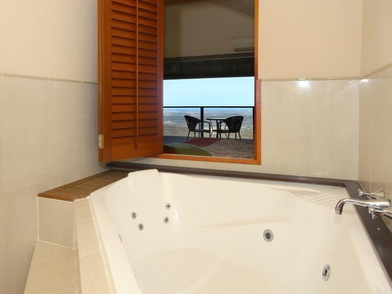 50 Hellfire Pass, Lower Beechmont QLD 4211