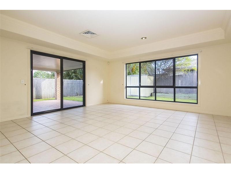 48 Crestwood Drive, Molendinar QLD 4214