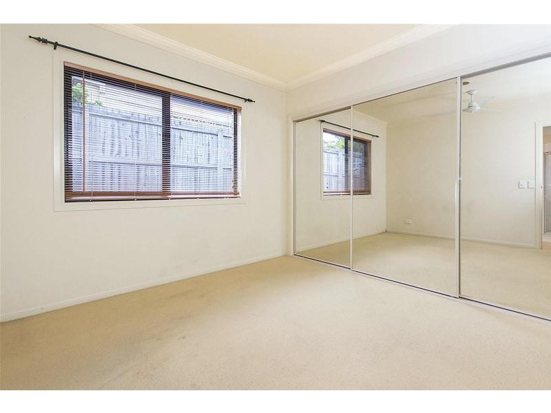 48 Crestwood Drive, Molendinar QLD 4214