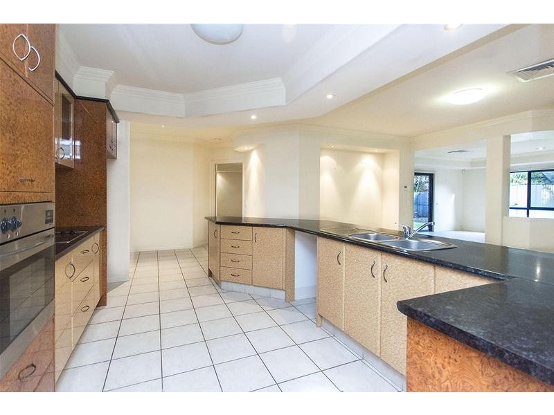 48 Crestwood Drive, Molendinar QLD 4214