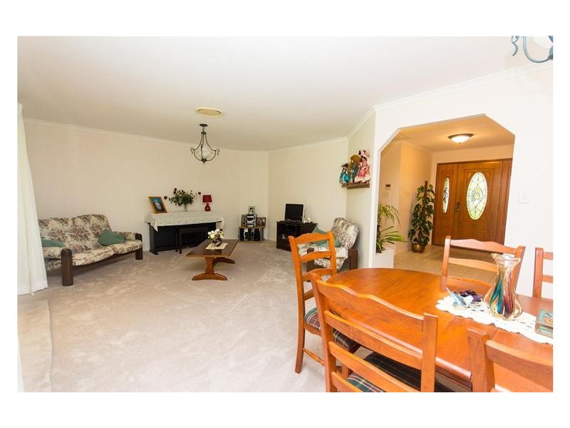 66 Trentbridge Court, Mount Nathan QLD 4211