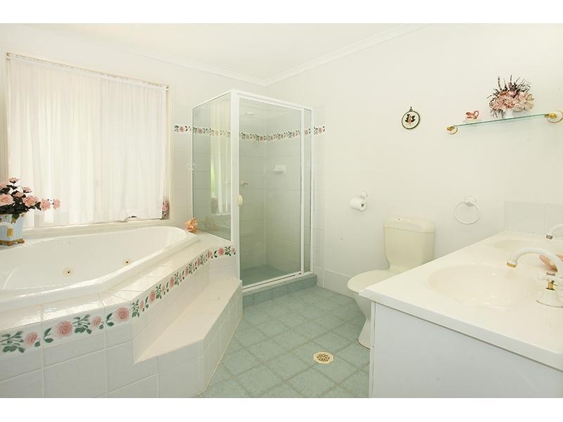 66 Trentbridge Court, Mount Nathan QLD 4211