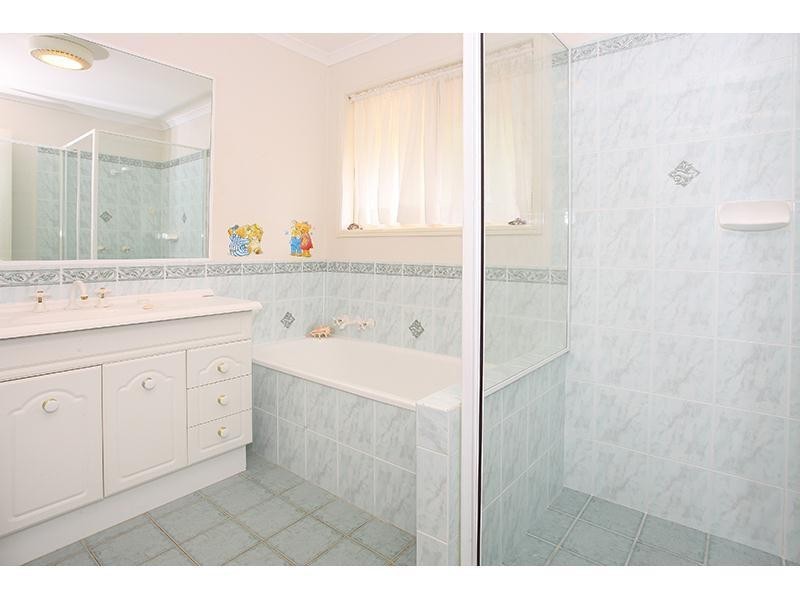 66 Trentbridge Court, Mount Nathan QLD 4211