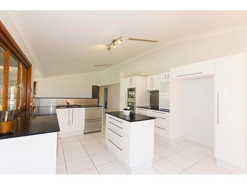 37 Teasdale Drive, Nerang QLD 4211