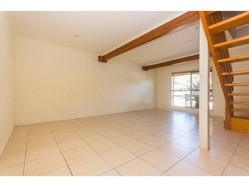 2/159 Pappas Way, Carrara QLD 4211