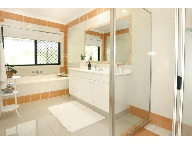 11 Hazlett Street, Maudsland QLD 4210