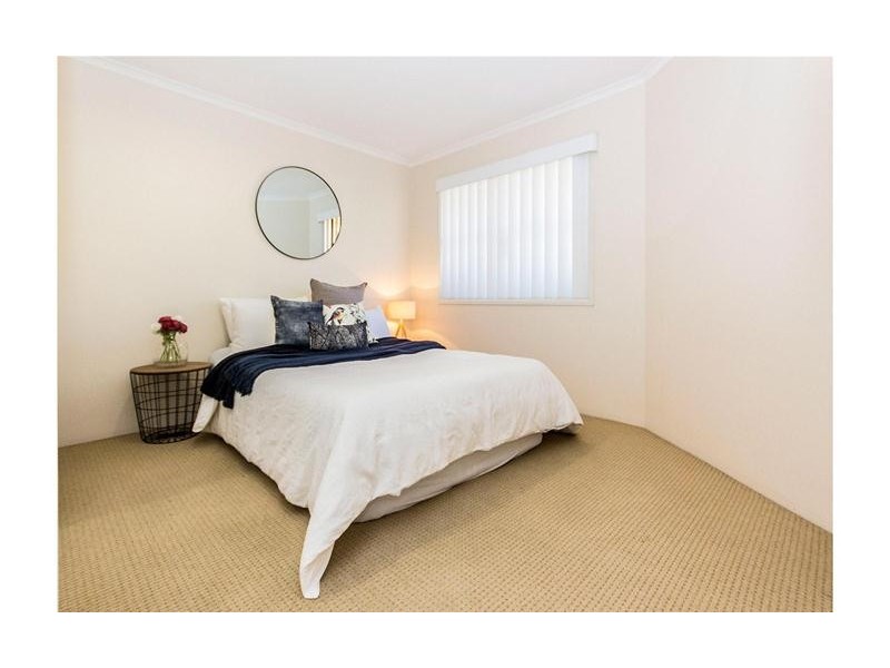 13/151 Pappas Way, Carrara QLD 4211