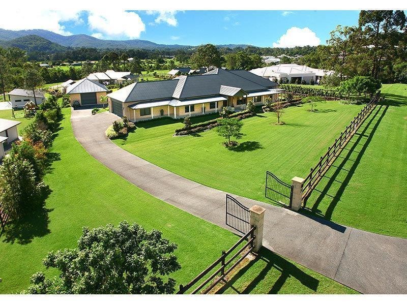 30 Lagoon Park Drive, Maudsland QLD 4210