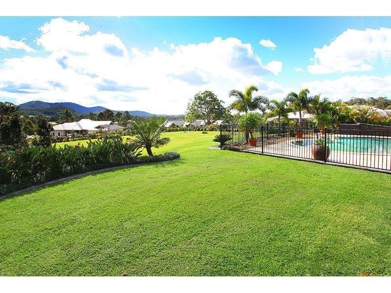 30 Lagoon Park Drive, Maudsland QLD 4210