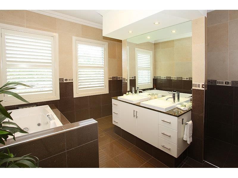 30 Lagoon Park Drive, Maudsland QLD 4210