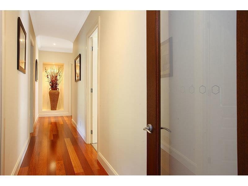 30 Lagoon Park Drive, Maudsland QLD 4210