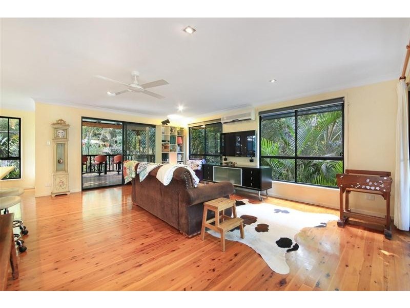 33-35 Trentbridge Court, Mount Nathan QLD 4211