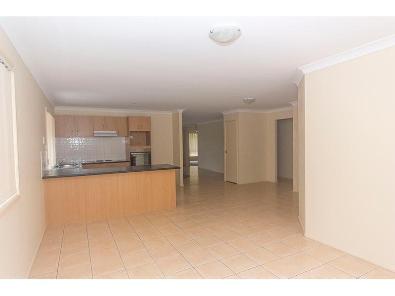 27 Buffalo Crescent, Pacific Pines QLD 4211