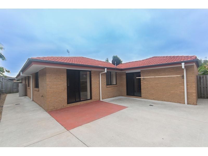 27 Buffalo Crescent, Pacific Pines QLD 4211