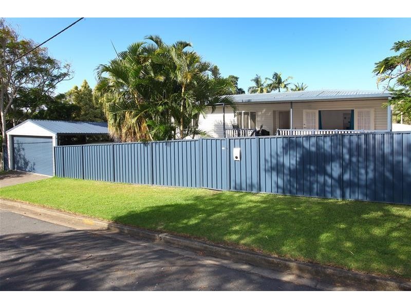 8 Schilling Street, Southport QLD 4215
