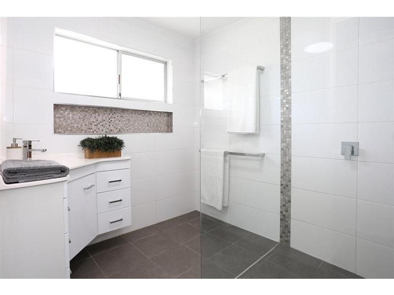 153 Hinkler Drive, Worongary QLD 4213