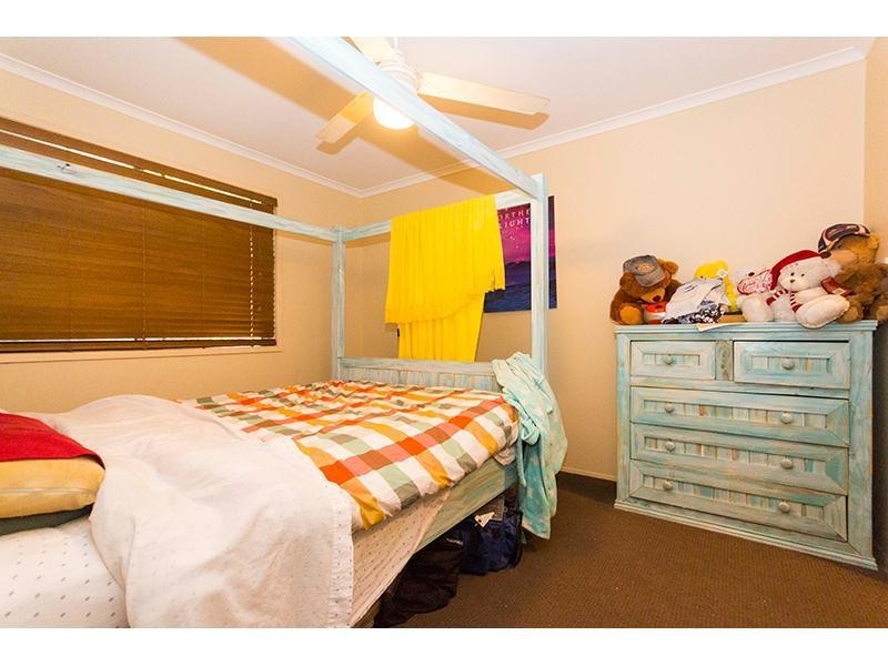 25 Cozens Way, Highland Park QLD 4211