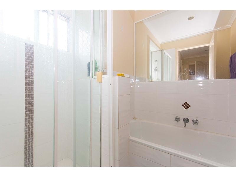 25 Cozens Way, Highland Park QLD 4211