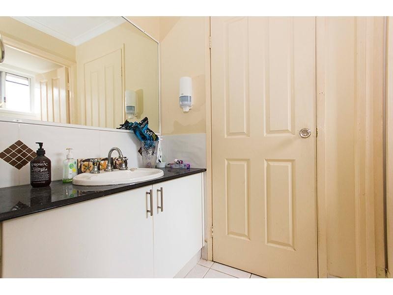 25 Cozens Way, Highland Park QLD 4211