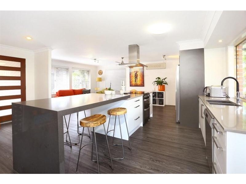 6 Coolawin Place, Nerang QLD 4211