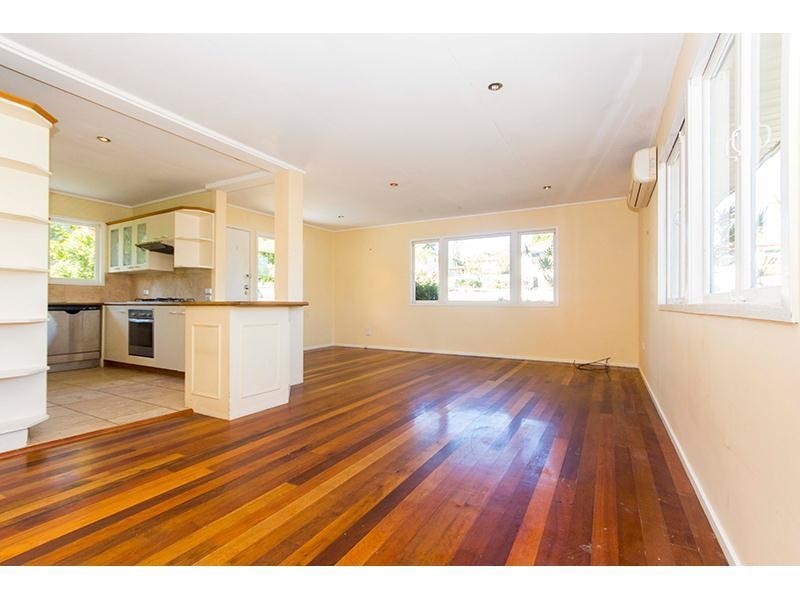 10 Tenalga Street, Nerang QLD 4211