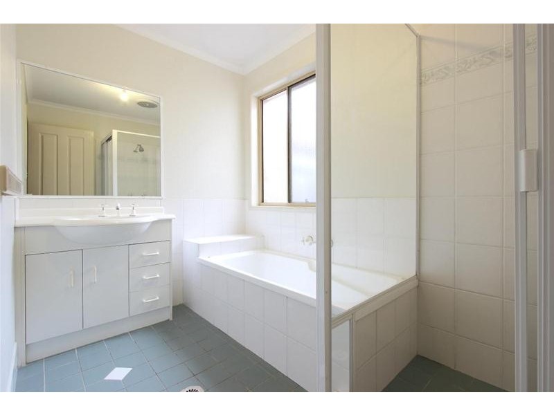 16 Bards Court, Nerang QLD 4211