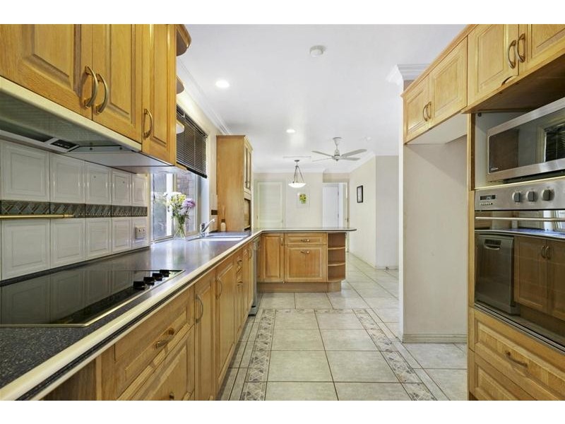 111 Clagiraba Road, Clagiraba QLD 4211