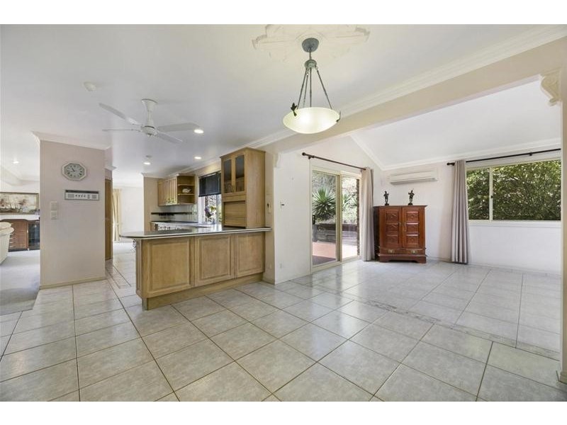 111 Clagiraba Road, Clagiraba QLD 4211